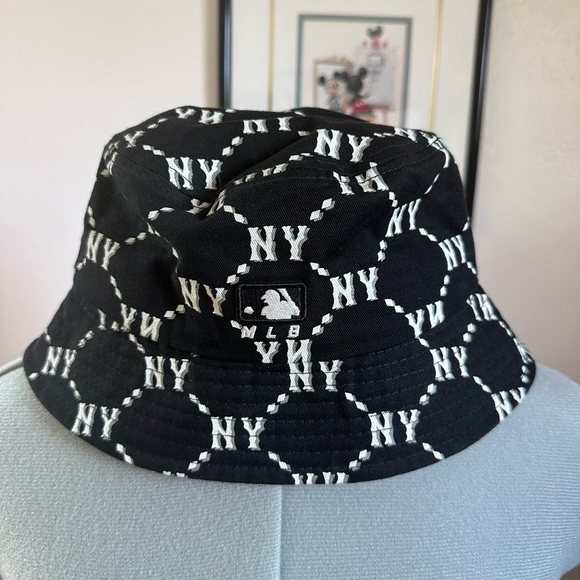 MONOGRAM Classic Bucket Hat NEW YORK YANKEES - Picture 4 of 6